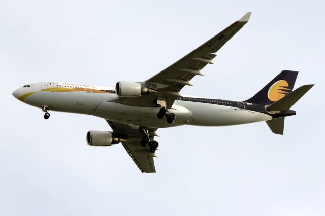 Airbus A330-300 (VT-JWK)