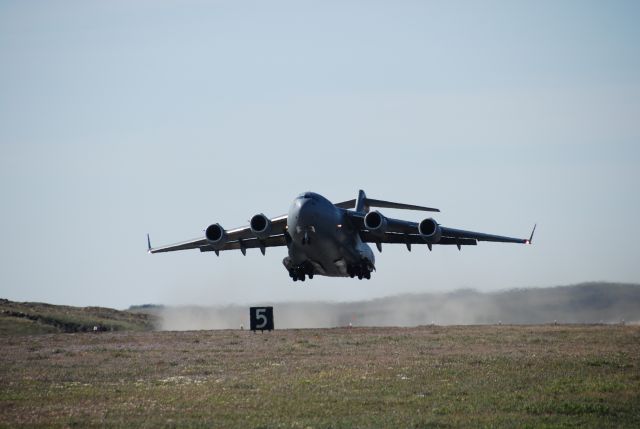 Boeing Globemaster III (17-7703) - Canadian Forces Globe Master C-17