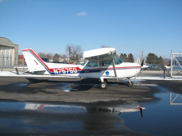 Cessna Skyhawk (N75750) - at Queen City