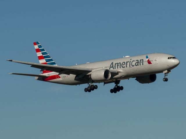 Boeing 777-200 (N752AN) - 3/6/2020