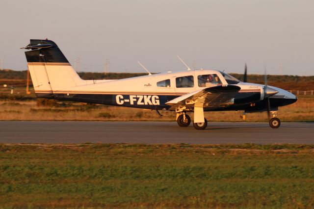 Piper PA-44 Seminole (C-FKZG) - CANlink Aviation