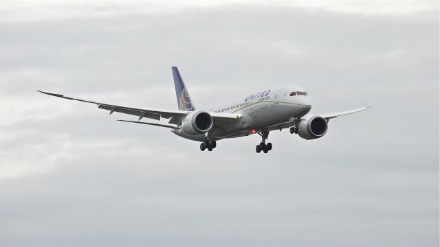 Boeing 787-8 (N27901) - BOE285 on final approach to runway 16R to complete its maiden flight on 12/13/12. (LN:45 c/n 34821).