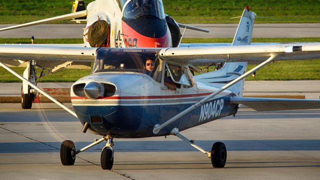 Cessna Skylane (N904CP)