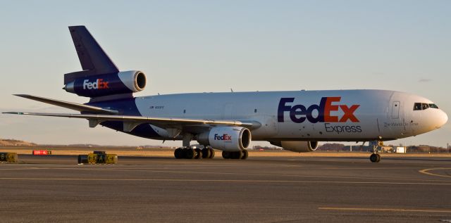 McDonnell Douglas DC-10 (N313FE) - The World on Time on FlightAware.Com !