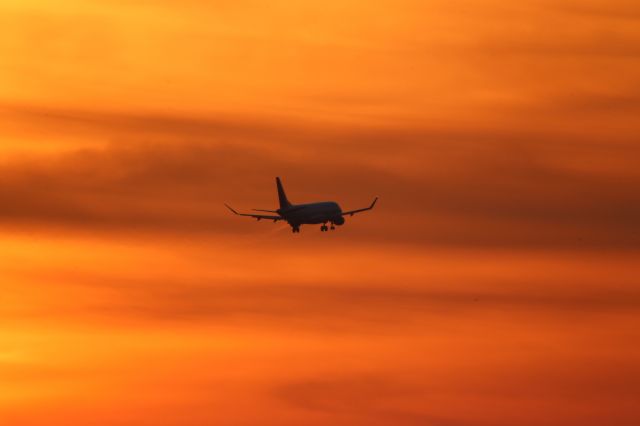 Embraer 175 —