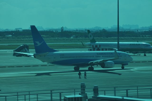 Boeing 737-800 (B-5658)