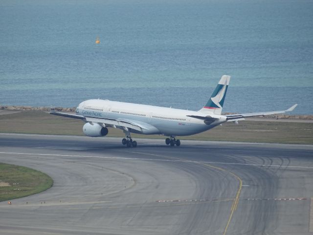 Airbus A330-300 (B-LBE)