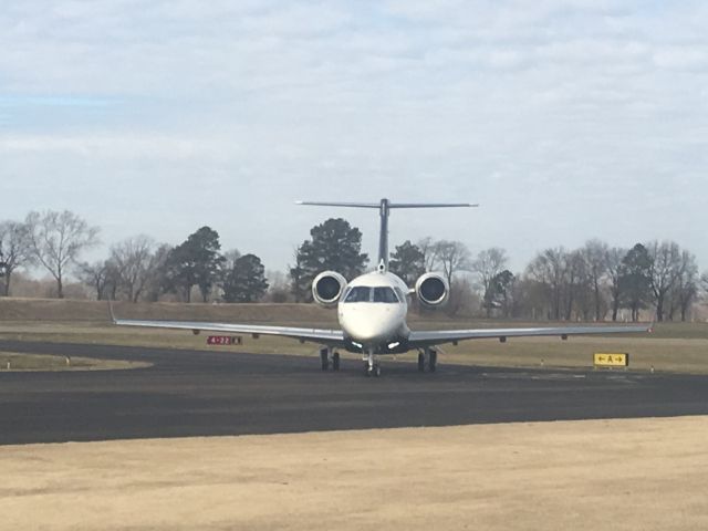 Embraer Legacy 450 (N417FX)