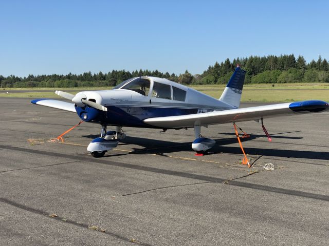 Piper Cherokee (N7428R)