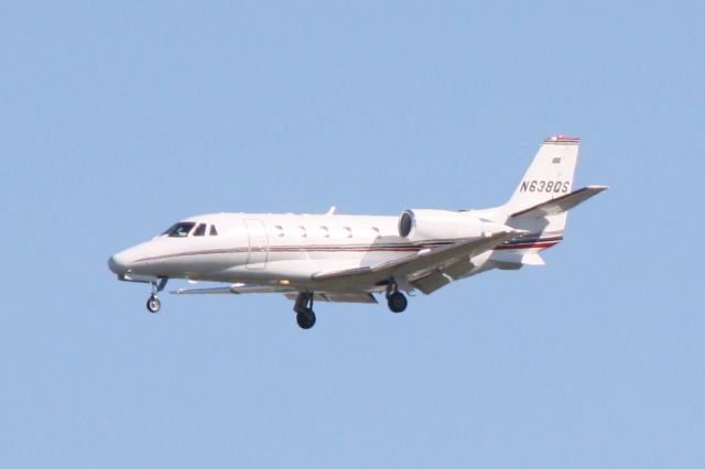 Cessna Citation Excel/XLS (N638QS) - Cessna Citation Excel (N638QS) on approach to Runway 32 at Sarasota-Bradenton International Airport