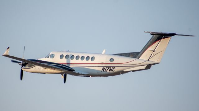 Beechcraft Super King Air 350 (N17WC) - WCC17