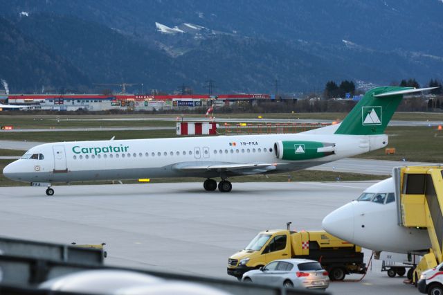 Fokker 100 (YR-FKA)