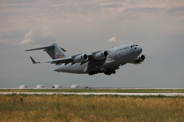 Boeing Globemaster III (04-4133) - Departing runway 8