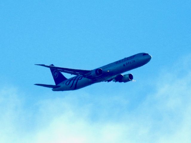 BOEING 767-400 (N844MH)