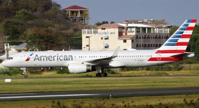 Boeing 757-200 (N191AN)