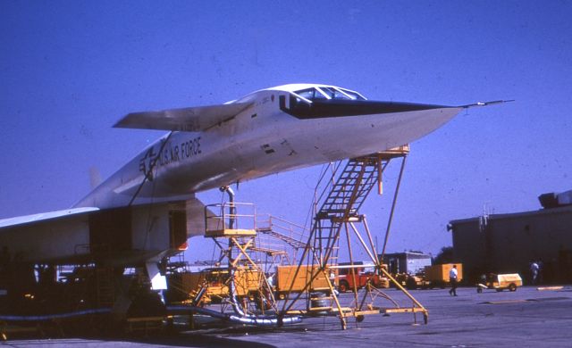 N20001 — - USAF "Valkyrie" research testbed Mach 3.05 bomber. October 1964, Edwards AFB, California.