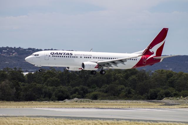 Boeing 737-700 (VH-VXG)