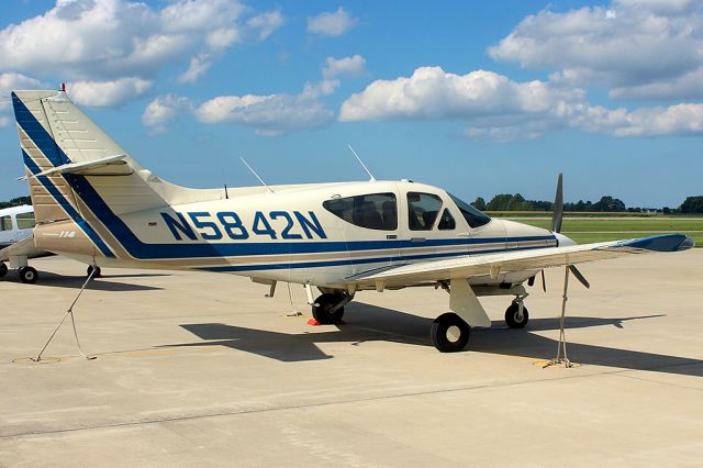 Rockwell Commander 114 (N5842N)