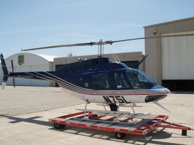 N75L — - Consumers Energy Bell 206 used for checking overhead power lines, after a refueling.