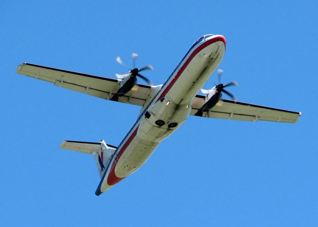 ATR ATR-72 (N448AM) - Off of runway 14 at Shreveport Regional heading for DFW.