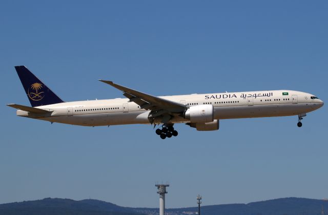 BOEING 777-300ER (HZ-AK20)