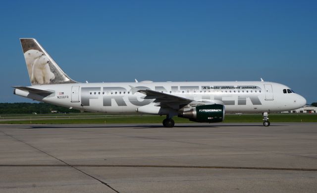 Airbus A320 (N206FR)