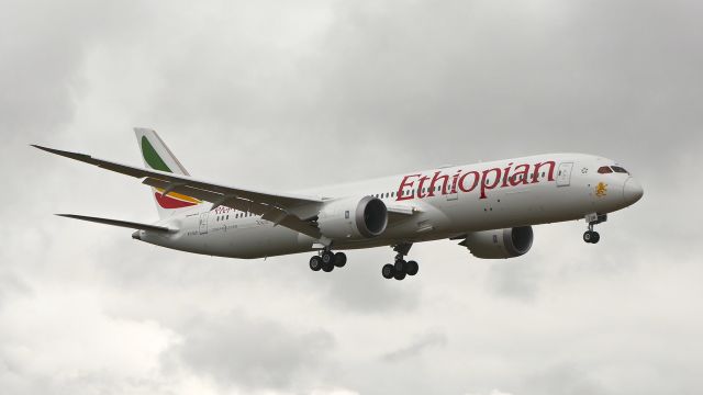 Boeing 787-9 Dreamliner (ET-AUR) - BOE268 on final to Rwy 16R to complete a B1 flight on 8.2.18. (ln 739 / cn 38793).