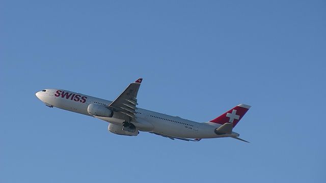 Airbus A330-300 (HB-JHK) - 13/12/17 LX294 to Nairobi