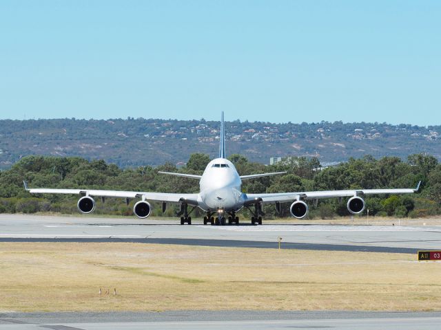 Boeing 747-400 (9V-SFP) - Boeing 747-412F SQC 9V-SFP R03 YPPH 030318.