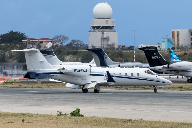 Learjet 60 (N104RJ)