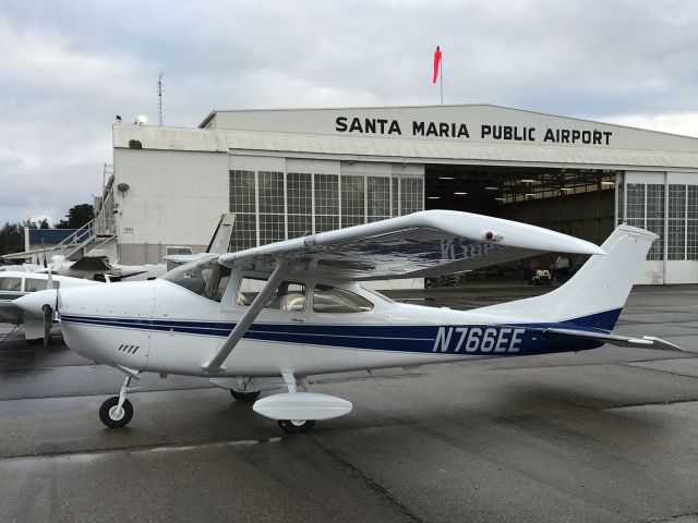 Cessna Skylane (N766EE)