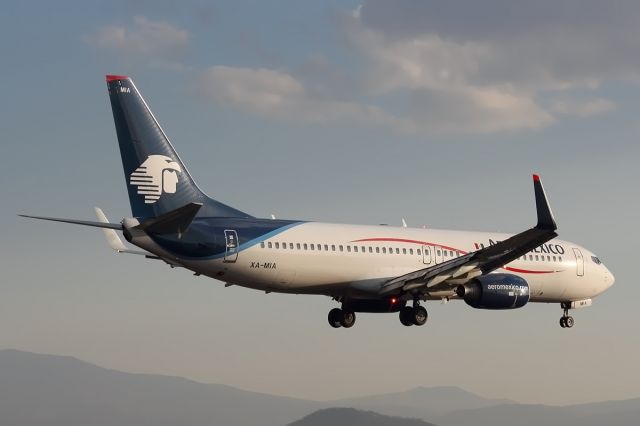 Boeing 737-800 (XA-MIA)