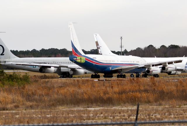 Boeing 707-300 (N707BN)