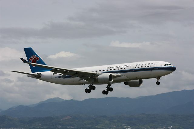 Airbus A330-300 (B-6526)