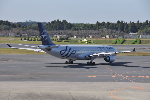 Airbus A330-300 (B-18311) - 2015/10/26