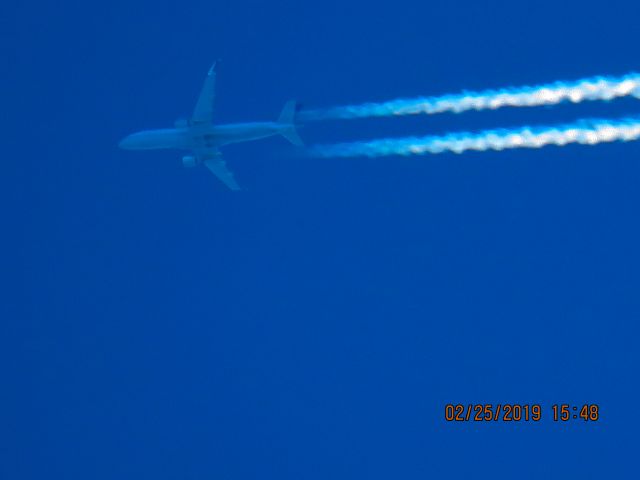 Embraer 175 (N730YX)