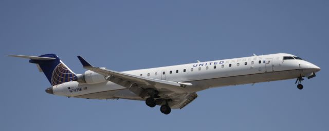 Canadair Regional Jet CRJ-700 (N743SK)