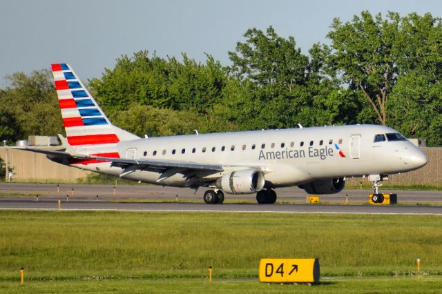 Embraer ERJ 175 (N101HQ) - Republic Airways ERJ-175LR (dba American Eagle Airlines) arriving into Buffalo (BUF) from Philadelphia (PHL)