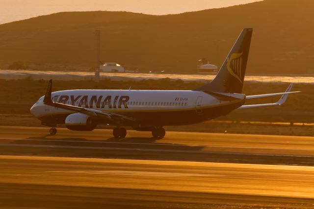 Boeing 737-800 (EI-FIA) - TENERIFE SURbr /04/02/2017