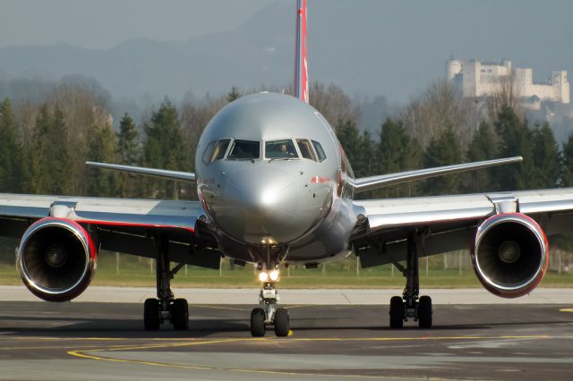 Boeing 757-200 (G-LSAJ)