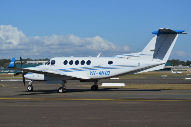 VH-MHQ — - Beech king air 250 Taxi past at bankstown