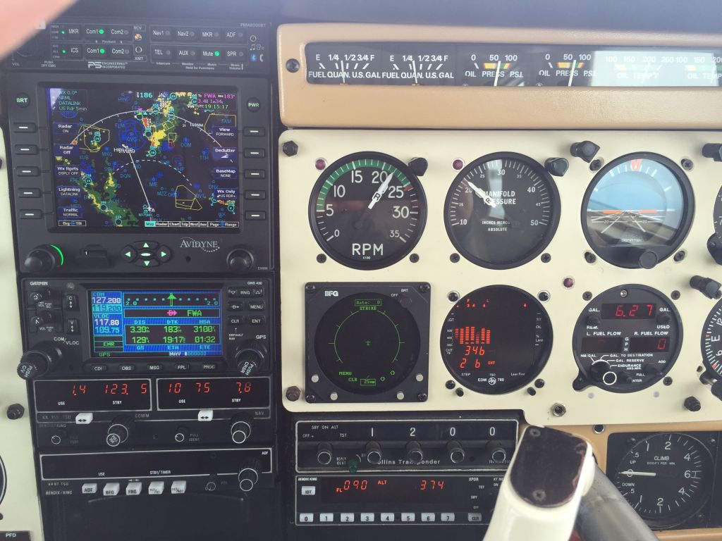 Piper Aztec (N79HL)
