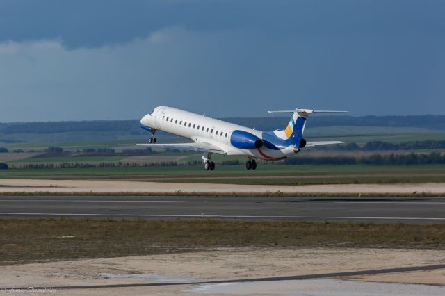 Embraer ERJ-145 (F-HELA)