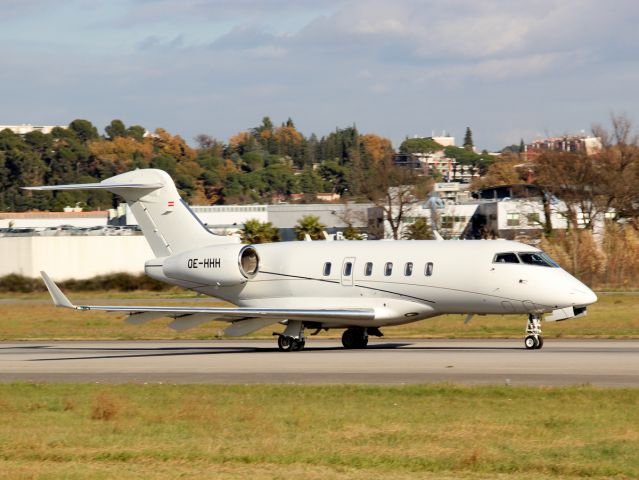 OE-HHH — - BOMBARDIER CHALLENGER 300 , 01.08.15
