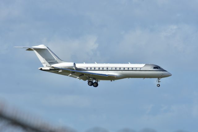 Bombardier Global Express (N228SS)