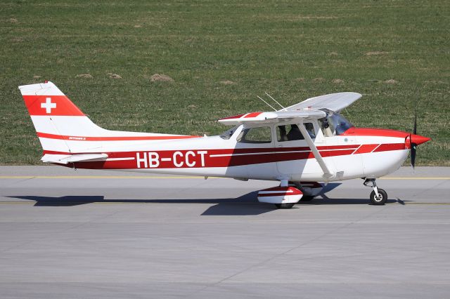 Cessna Skyhawk (HB-CCT)