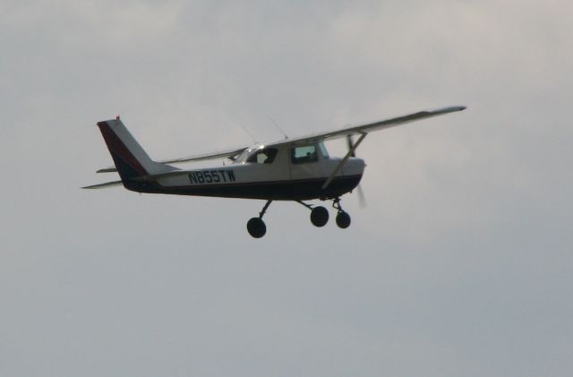 Cessna Commuter (N855TW) - at Queen City