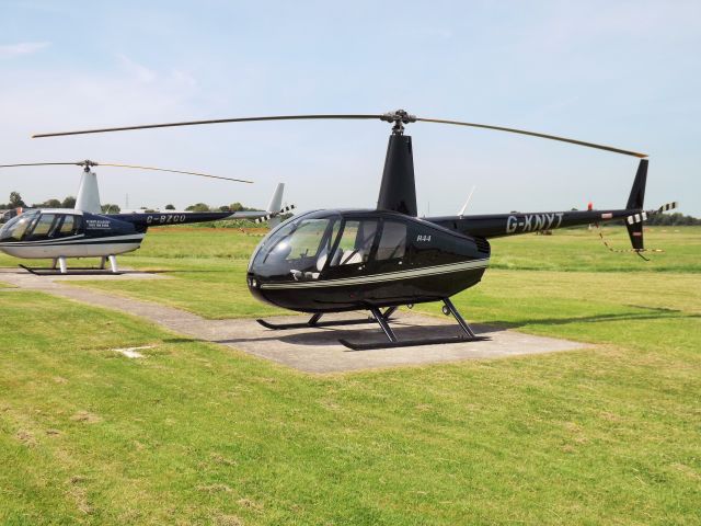 Robinson R-44 (G-KNYT)