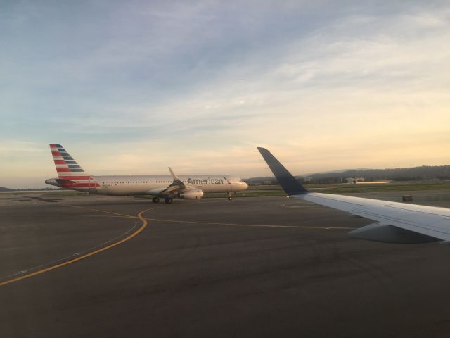 Airbus A321 (N122NN) - 01/19/2015. Photo taken inside a Delta Connection (Compass Airline) E175