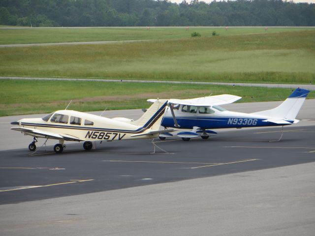 Piper Cherokee (N5857V) - N5857V sitting next to N9330G